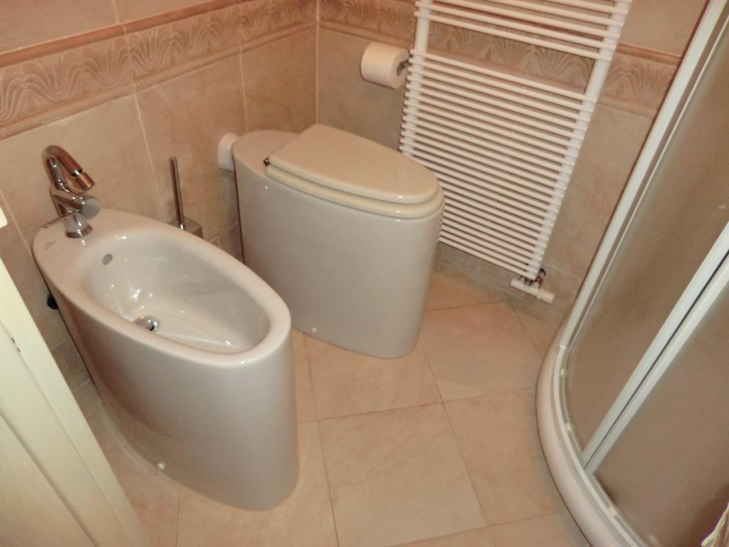 Doctor House Desenzano Apartment Desenzano del Garda Ngoại thất bức ảnh