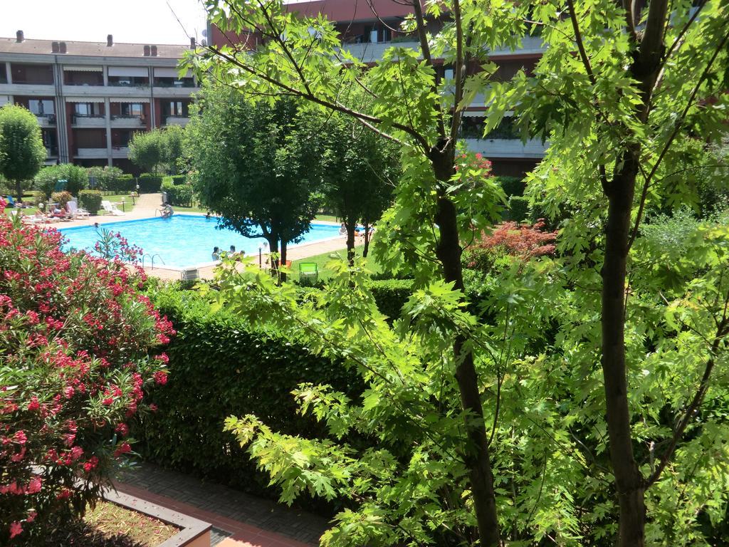 Doctor House Desenzano Apartment Desenzano del Garda Ngoại thất bức ảnh